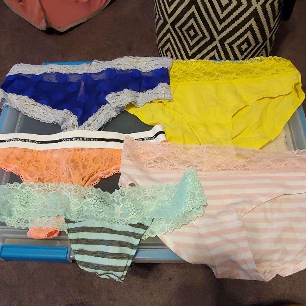 Victoria's Secret Panty BUNDLE 5 L